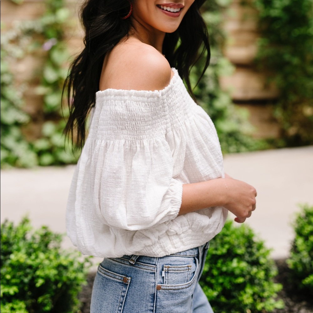 Just Add Sun Off Shoulder Top in White - Picture 10 of 12